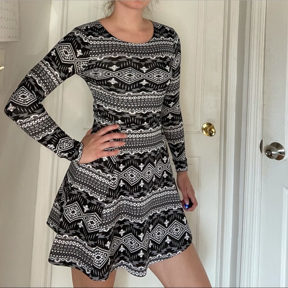 H&M Dresses & Skirts - ‼️ Deleting‼️